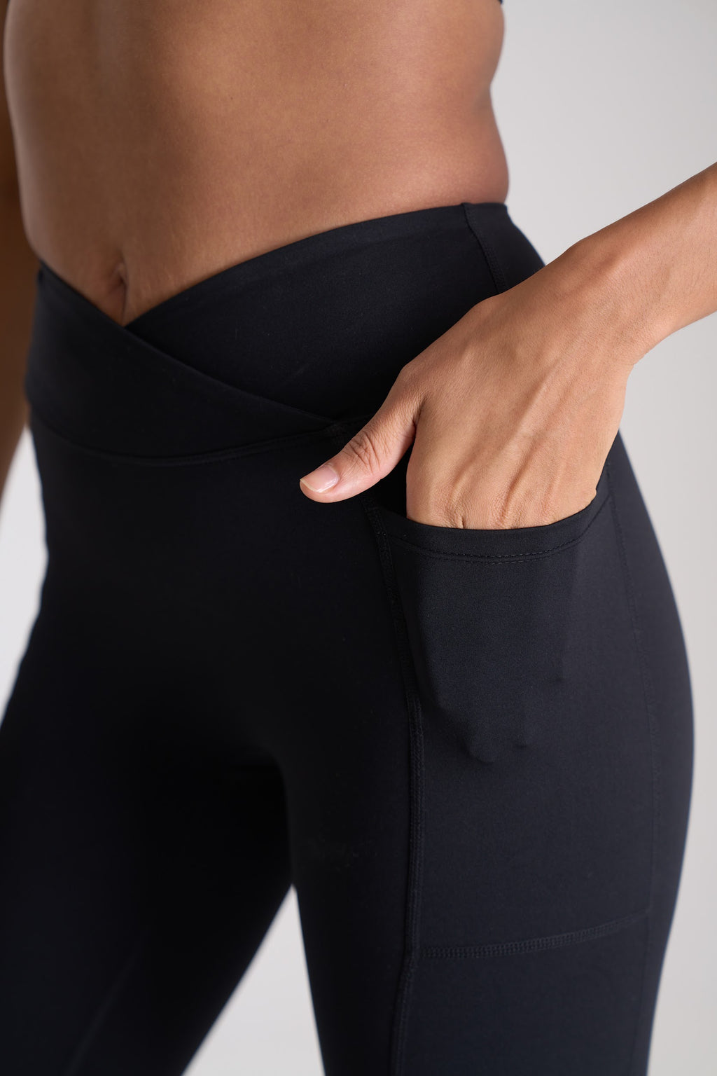 Core Sculpt Bra + Leggings Set – Black